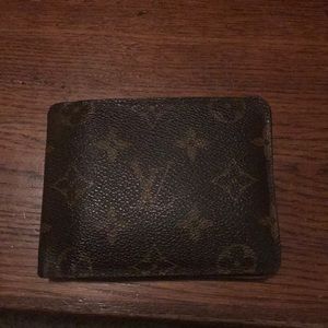 Men’s Authentic Louis Vuitton wallet